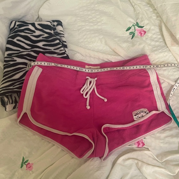 2000’s  LOW RISE SHORTS !! ( bundle ) - Picture 2 of 3